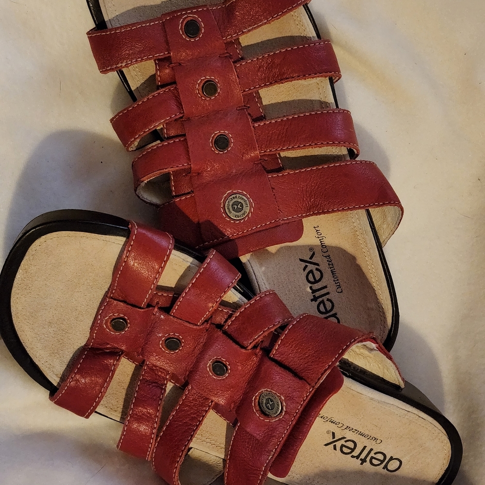 Aertrex red leather sandal sz 9